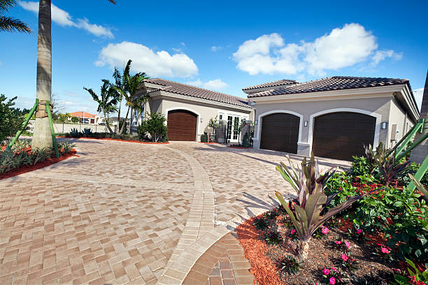  Falls City, NE Driveway Pavers Pros